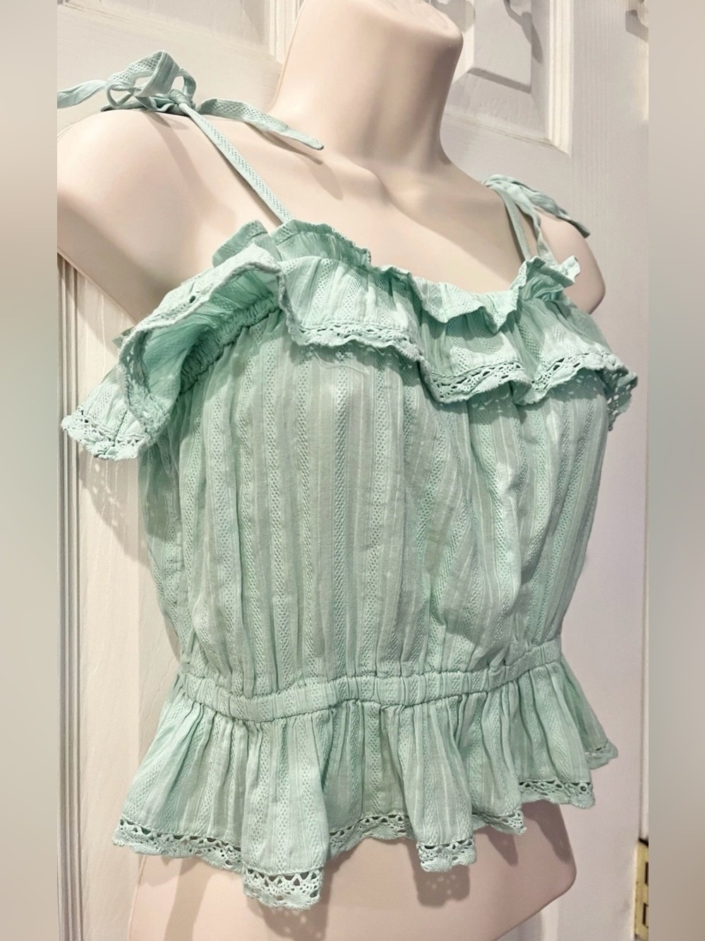 True Craft Mint Green Ruffled Tie-Shoulder Peplum Top - NWT -Medium
